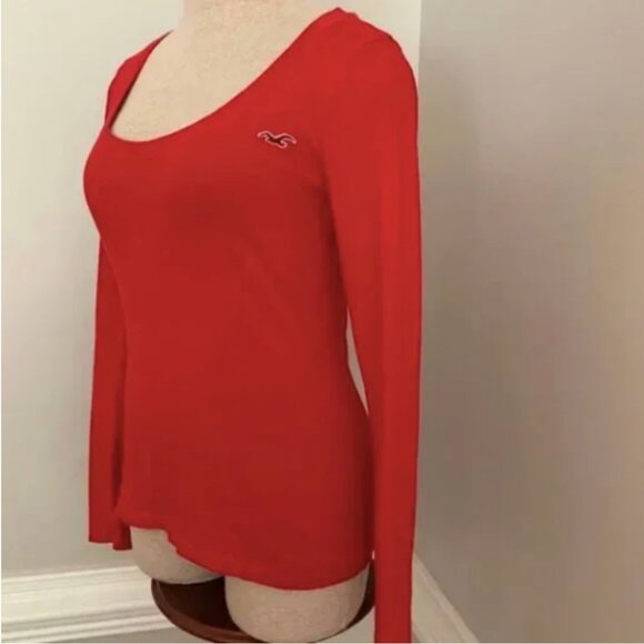 Hollister Women's Long Sleeve Scoop Neck Red Shirt Size Small - Picture 3 of 4